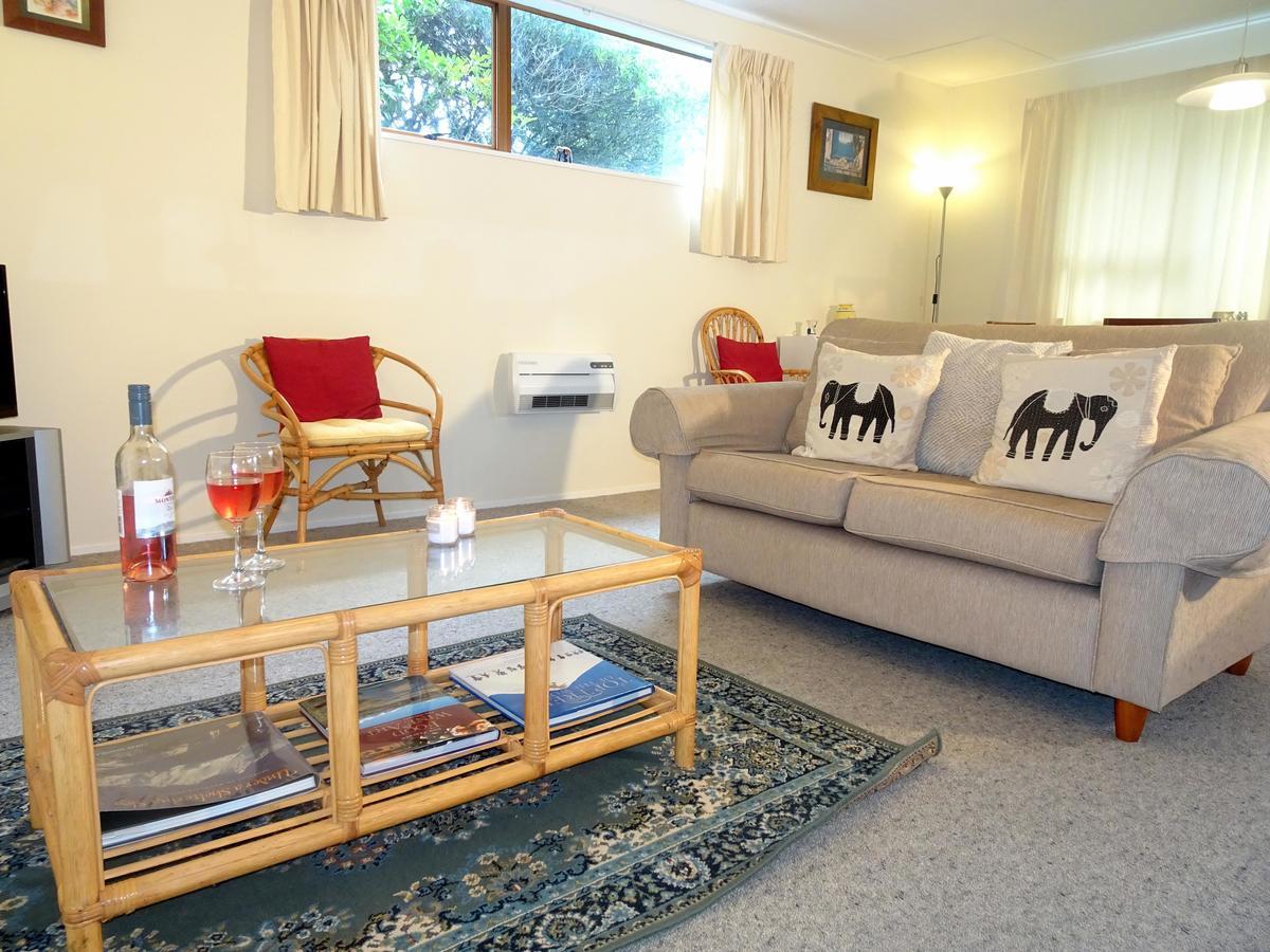 Smokebush Cottage - Holiday Home Exclusively Yours 图朗伊 外观 照片